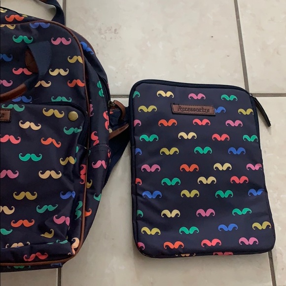 Backpack - Picture 2 of 4